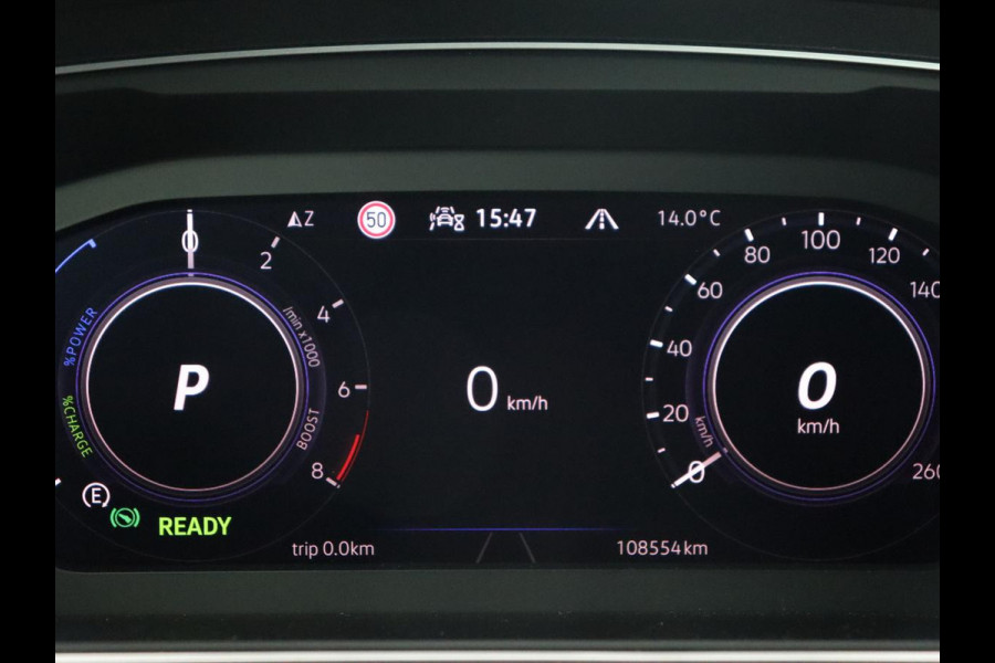 Volkswagen Tiguan 1.4 TSI eHybrid R-Line | Panoramadak | Leder | Trekhaak | 360 Camera | Sfeerverlichting | Adaptive cruise | 20'' | Carplay | Adaptief onderstel | Matrix LED | Park Assist | PHEV | Plug In Volkswagen Tiguan 1.4 TSI eHybrid R-Line | Panoramadak | Leder | Trekhaak | 360 Camera | Sfeerverlichting | Adaptive cruise | 20'' | Carplay | Adaptief onderstel | Matrix LED | Park Assist | PHEV | Plug In