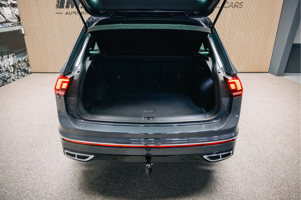 Volkswagen Tiguan 1.5 TSI R-Line Business+ | R-Line | Cruise Control | DSG | Trekhaak | Volkswagen Tiguan 1.5 TSI R-Line Business+ | R-Line | Cruise Control | DSG | Trekhaak |