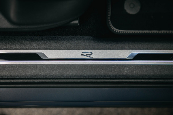 Volkswagen Tiguan 1.5 TSI R-Line Business+ | R-Line | Cruise Control | DSG | Trekhaak | Volkswagen Tiguan 1.5 TSI R-Line Business+ | R-Line | Cruise Control | DSG | Trekhaak |