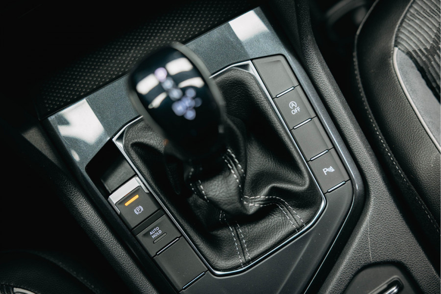 Volkswagen Tiguan 1.5 TSI R-Line Business+ | R-Line | Cruise Control | DSG | Trekhaak | Volkswagen Tiguan 1.5 TSI R-Line Business+ | R-Line | Cruise Control | DSG | Trekhaak |