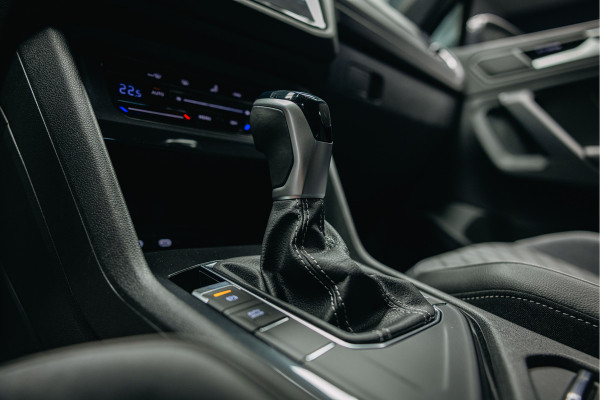 Volkswagen Tiguan 1.5 TSI R-Line Business+ | R-Line | Cruise Control | DSG | Trekhaak | Volkswagen Tiguan 1.5 TSI R-Line Business+ | R-Line | Cruise Control | DSG | Trekhaak |