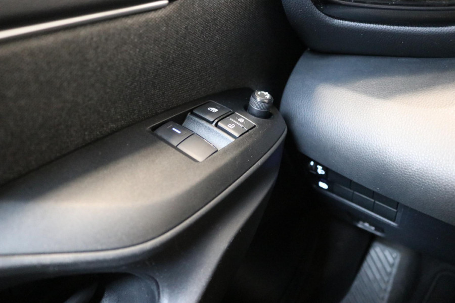 Toyota Yaris 1.5 Hybrid Active | CAMERA | NL AUTO | NAP | Toyota Yaris 1.5 Hybrid Active | CAMERA | NL AUTO | NAP |