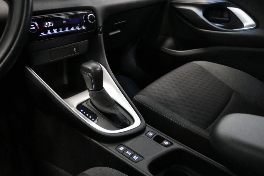 Toyota Yaris 1.5 Hybrid Active | CAMERA | NL AUTO | NAP | Toyota Yaris 1.5 Hybrid Active | CAMERA | NL AUTO | NAP |