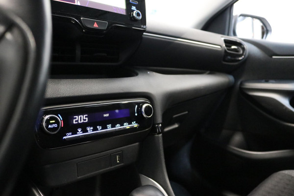 Toyota Yaris 1.5 Hybrid Active | CAMERA | NL AUTO | NAP | Toyota Yaris 1.5 Hybrid Active | CAMERA | NL AUTO | NAP |