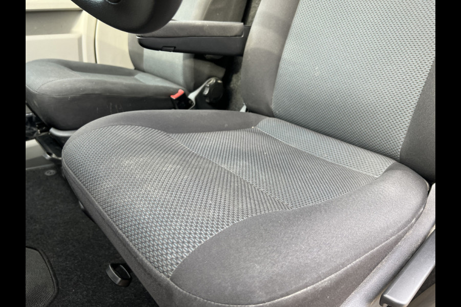 Volkswagen Transporter 2.0 TDI L2H1 Imperiaal/Navi/Trekhaak