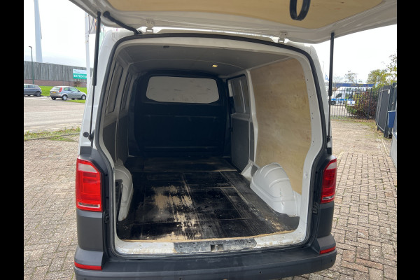 Volkswagen Transporter 2.0 TDI L2H1 Imperiaal/Navi/Trekhaak