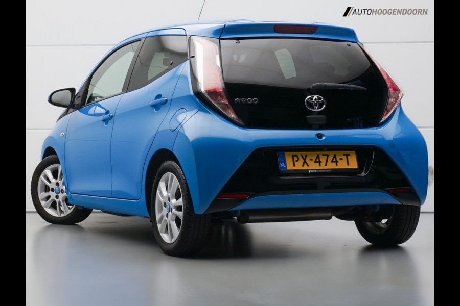 Toyota Aygo 1.0 VVT-i x-joy (NAVIGATIE,LED VERLICHTING,AIRCO,CRUISE,CAMERA,LANE-ASSIST,NIEUWE APK,LM-VELGEN,TOPCONDITIE) Toyota Aygo 1.0 VVT-i x-joy (NAVIGATIE,LED VERLICHTING,AIRCO,CRUISE,CAMERA,LANE-ASSIST,NIEUWE APK,LM-VELGEN,TOPCONDITIE)