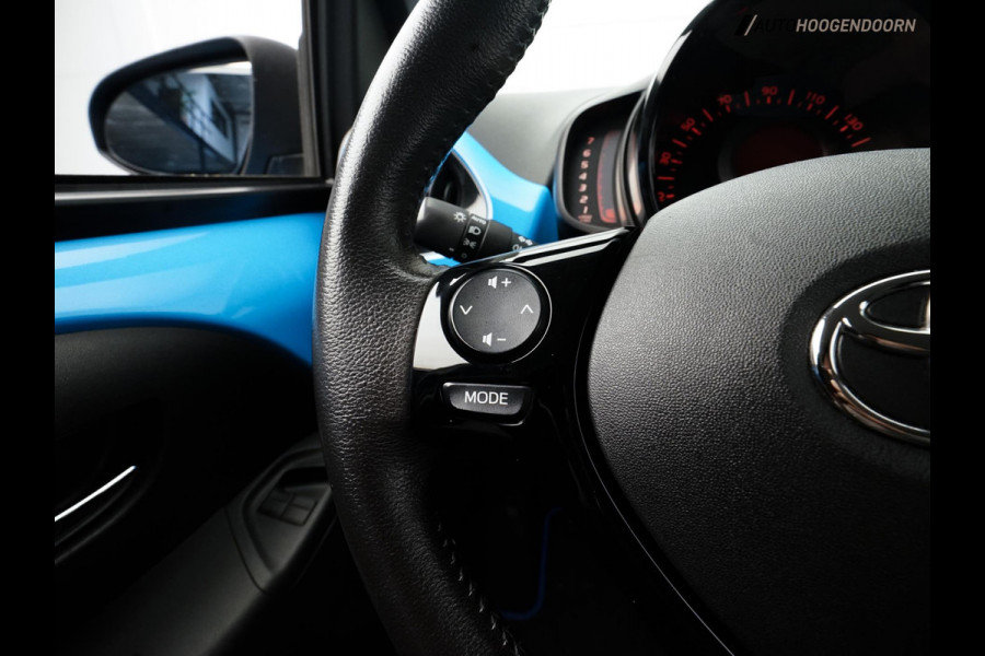 Toyota Aygo 1.0 VVT-i x-joy (NAVIGATIE,LED VERLICHTING,AIRCO,CRUISE,CAMERA,LANE-ASSIST,NIEUWE APK,LM-VELGEN,TOPCONDITIE) Toyota Aygo 1.0 VVT-i x-joy (NAVIGATIE,LED VERLICHTING,AIRCO,CRUISE,CAMERA,LANE-ASSIST,NIEUWE APK,LM-VELGEN,TOPCONDITIE)
