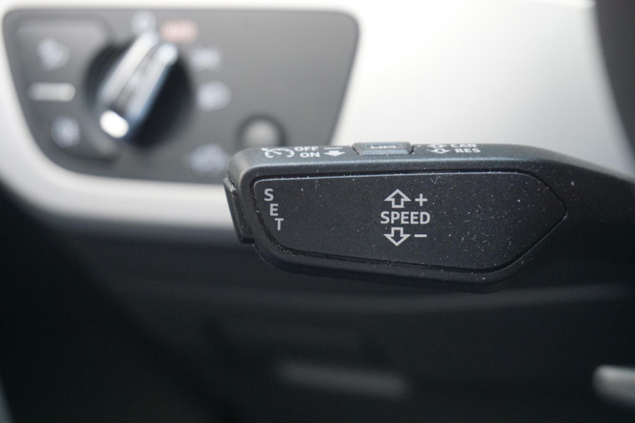 Audi A4 Limousine 35 TFSI 150PK Virtual Cockpit/Sportstoelen/ Origineel Nederlands/1e Eigenaar. Audi A4 Limousine 35 TFSI 150PK Virtual Cockpit/Sportstoelen/ Origineel Nederlands/1e Eigenaar.