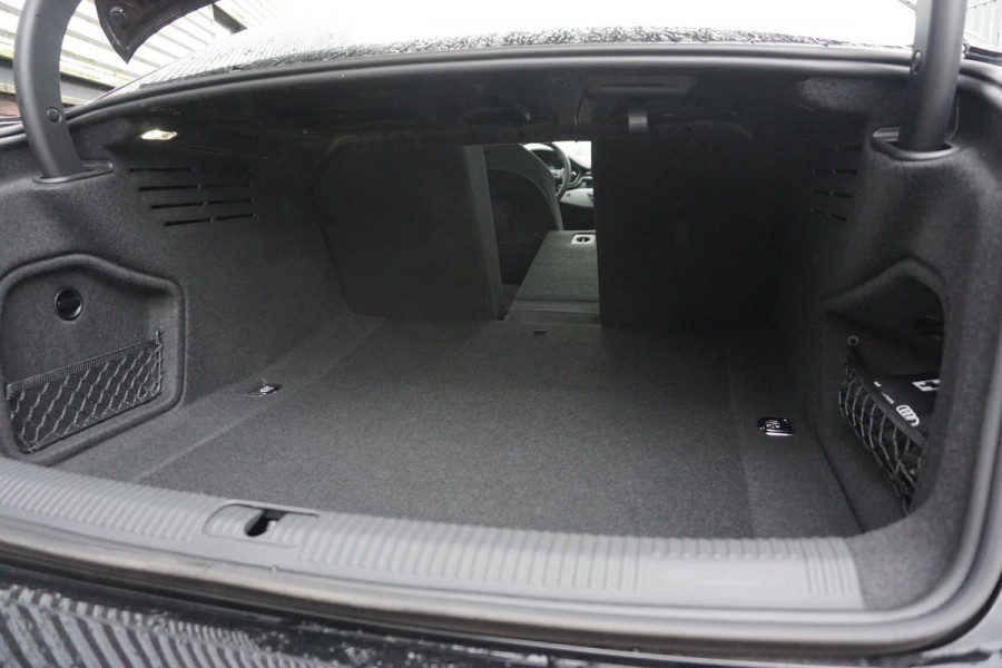 Audi A4 Limousine 35 TFSI 150PK Virtual Cockpit/Sportstoelen/ Origineel Nederlands/1e Eigenaar. Audi A4 Limousine 35 TFSI 150PK Virtual Cockpit/Sportstoelen/ Origineel Nederlands/1e Eigenaar.