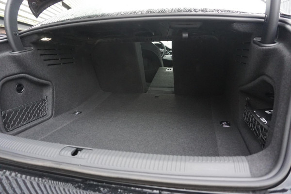 Audi A4 Limousine 35 TFSI 150PK Virtual Cockpit/Sportstoelen/ Origineel Nederlands/1e Eigenaar. Audi A4 Limousine 35 TFSI 150PK Virtual Cockpit/Sportstoelen/ Origineel Nederlands/1e Eigenaar.