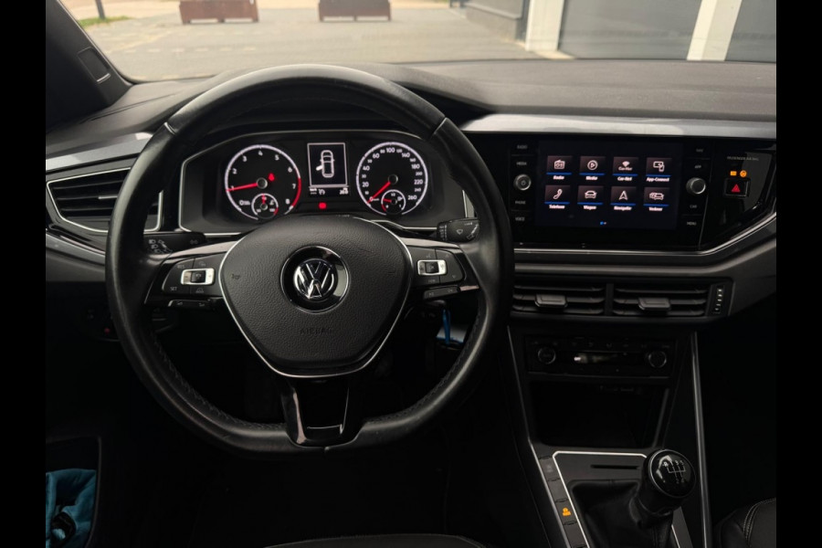 Volkswagen Polo 1.0 TSI Highline NAVI APPLE CARPLAY SPORTVELGEN PDC LEDER Volkswagen Polo 1.0 TSI Highline NAVI APPLE CARPLAY SPORTVELGEN PDC LEDER