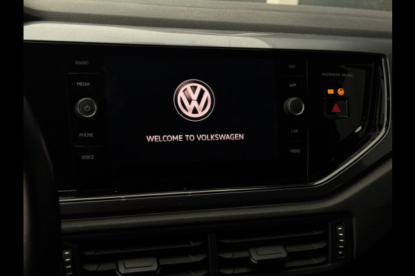 Volkswagen Polo 1.0 TSI Highline NAVI APPLE CARPLAY SPORTVELGEN PDC LEDER Volkswagen Polo 1.0 TSI Highline NAVI APPLE CARPLAY SPORTVELGEN PDC LEDER