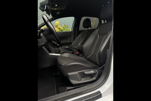 Volkswagen Polo 1.0 TSI Highline NAVI APPLE CARPLAY SPORTVELGEN PDC LEDER Volkswagen Polo 1.0 TSI Highline NAVI APPLE CARPLAY SPORTVELGEN PDC LEDER