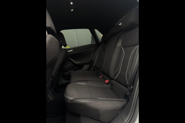 Volkswagen Polo 1.0 TSI Highline NAVI APPLE CARPLAY SPORTVELGEN PDC LEDER Volkswagen Polo 1.0 TSI Highline NAVI APPLE CARPLAY SPORTVELGEN PDC LEDER