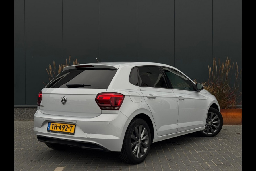 Volkswagen Polo 1.0 TSI Highline NAVI APPLE CARPLAY SPORTVELGEN PDC LEDER Volkswagen Polo 1.0 TSI Highline NAVI APPLE CARPLAY SPORTVELGEN PDC LEDER
