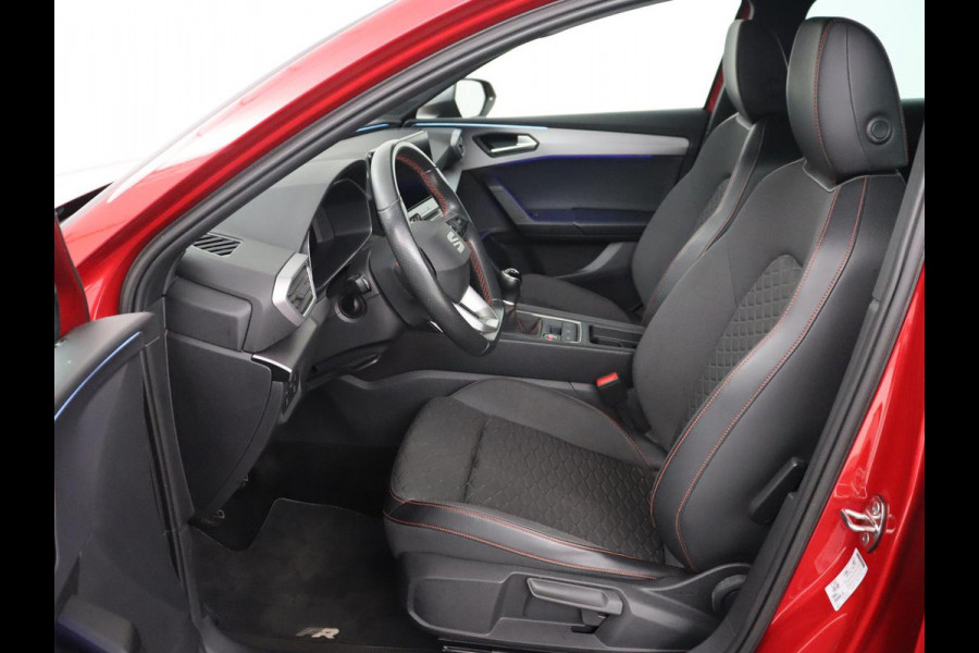 Seat Leon 1.5 TSI FR Business Intense | Trekhaak | Carplay | Adaptive cruise | Navigatie | Sportstoelen | Camera | Dodehoek detectie | Parkeerhulp | DAB | Full LED