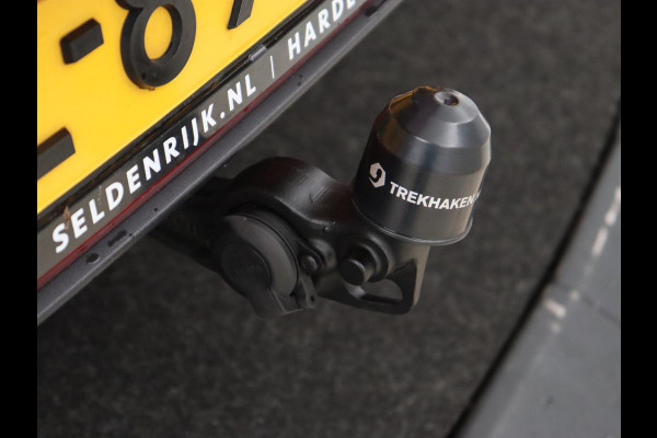 Seat Leon 1.5 TSI FR Business Intense | Trekhaak | Carplay | Adaptive cruise | Navigatie | Sportstoelen | Camera | Dodehoek detectie | Parkeerhulp | DAB | Full LED