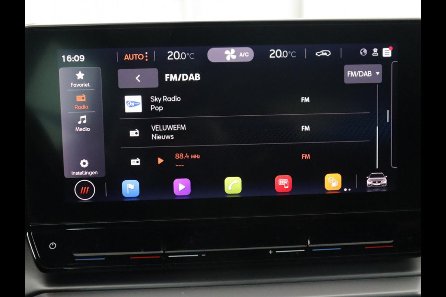 Seat Leon 1.5 TSI FR Business Intense | Trekhaak | Carplay | Adaptive cruise | Navigatie | Sportstoelen | Camera | Dodehoek detectie | Parkeerhulp | DAB | Full LED