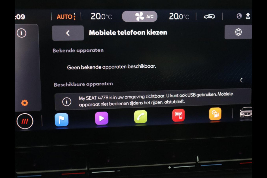 Seat Leon 1.5 TSI FR Business Intense | Trekhaak | Carplay | Adaptive cruise | Navigatie | Sportstoelen | Camera | Dodehoek detectie | Parkeerhulp | DAB | Full LED