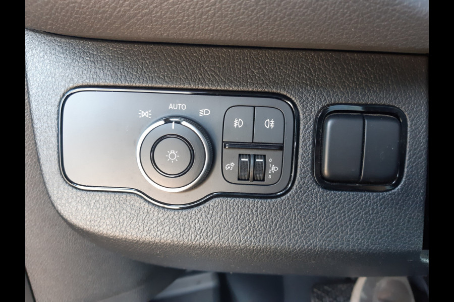 Mercedes-Benz Sprinter Pick-up 150Pk CDI Dubbel Cabine 6-pers. Automaat Trekhaak Cruisecontrol Airco Mercedes-Benz Sprinter Pick-up 150Pk CDI Dubbel Cabine 6-pers. Automaat Trekhaak Cruisecontrol Airco