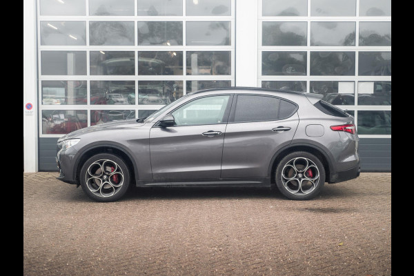 Alfa Romeo Stelvio 2.0 Turbo Aut. AWD B-Tech | Navi | Xenon | Camera | Veloce Int. | Schuif/Kanteldak | 20" | Apple Carplay | Keyless | Dashboard Leder