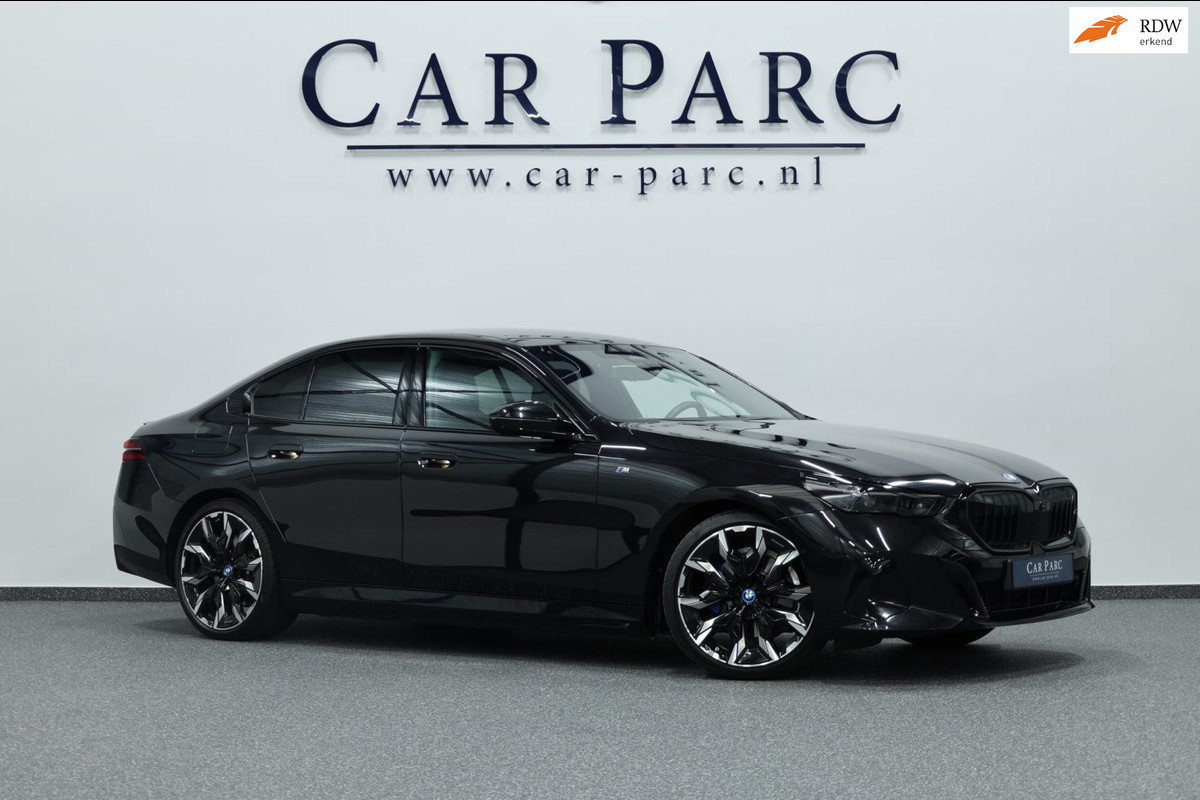 BMW 5 Serie 530e Individual M-Sport BTW/LASER/VIRTUAL/SFEER/PANO/LEER+S.VERWARMING+MEMORY/LMV/360/ACC/ECC/FABRIEKSGARANTIE! BMW 5 Serie 530e Individual M-Sport BTW/LASER/VIRTUAL/SFEER/PANO/LEER+S.VERWARMING+MEMORY/LMV/360/ACC/ECC/FABRIEKSGARANTIE!
