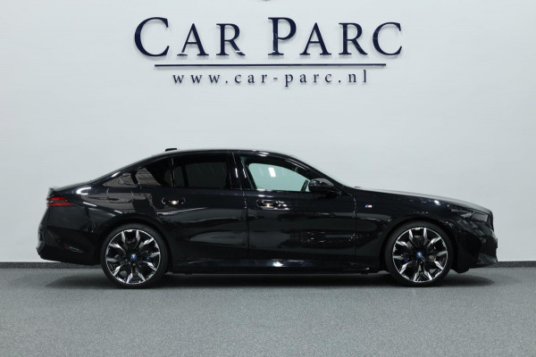 BMW 5 Serie 530e Individual M-Sport BTW/LASER/VIRTUAL/SFEER/PANO/LEER+S.VERWARMING+MEMORY/LMV/360/ACC/ECC/FABRIEKSGARANTIE! BMW 5 Serie 530e Individual M-Sport BTW/LASER/VIRTUAL/SFEER/PANO/LEER+S.VERWARMING+MEMORY/LMV/360/ACC/ECC/FABRIEKSGARANTIE!