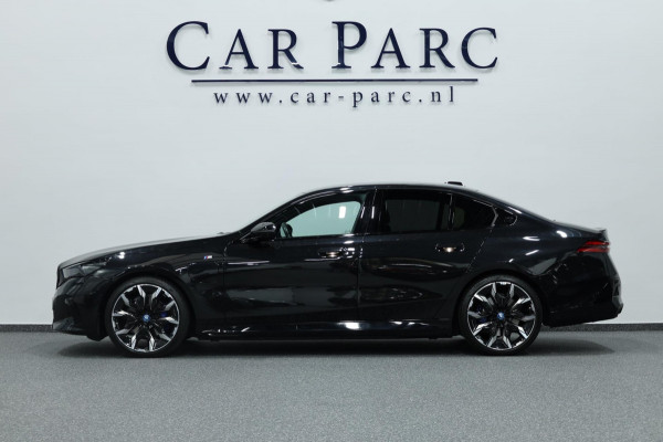 BMW 5 Serie 530e Individual M-Sport BTW/LASER/VIRTUAL/SFEER/PANO/LEER+S.VERWARMING+MEMORY/LMV/360/ACC/ECC/FABRIEKSGARANTIE! BMW 5 Serie 530e Individual M-Sport BTW/LASER/VIRTUAL/SFEER/PANO/LEER+S.VERWARMING+MEMORY/LMV/360/ACC/ECC/FABRIEKSGARANTIE!