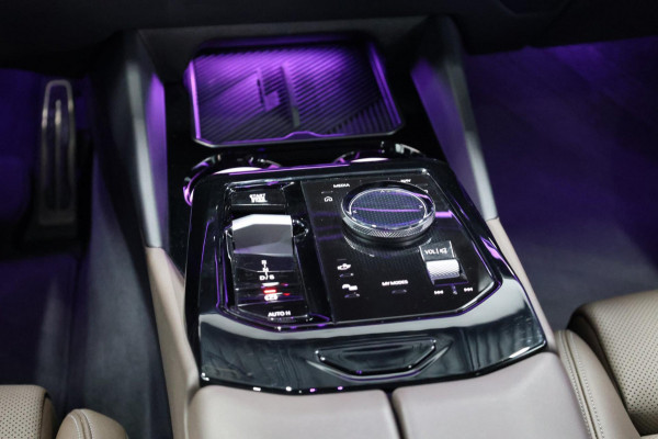 BMW 5 Serie 530e Individual M-Sport BTW/LASER/VIRTUAL/SFEER/PANO/LEER+S.VERWARMING+MEMORY/LMV/360/ACC/ECC/FABRIEKSGARANTIE! BMW 5 Serie 530e Individual M-Sport BTW/LASER/VIRTUAL/SFEER/PANO/LEER+S.VERWARMING+MEMORY/LMV/360/ACC/ECC/FABRIEKSGARANTIE!