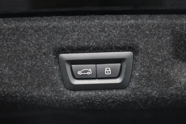 BMW 5 Serie 530e Individual M-Sport BTW/LASER/VIRTUAL/SFEER/PANO/LEER+S.VERWARMING+MEMORY/LMV/360/ACC/ECC/FABRIEKSGARANTIE! BMW 5 Serie 530e Individual M-Sport BTW/LASER/VIRTUAL/SFEER/PANO/LEER+S.VERWARMING+MEMORY/LMV/360/ACC/ECC/FABRIEKSGARANTIE!