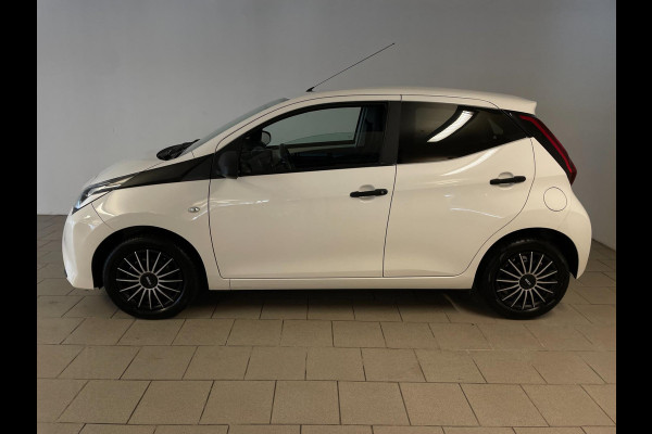 Toyota Aygo 1.0 VVT-i x-fun AIRCO LIMITER ELEK RAMEN CENT VERG SPARCO 5DRS NIEUWSTAAT