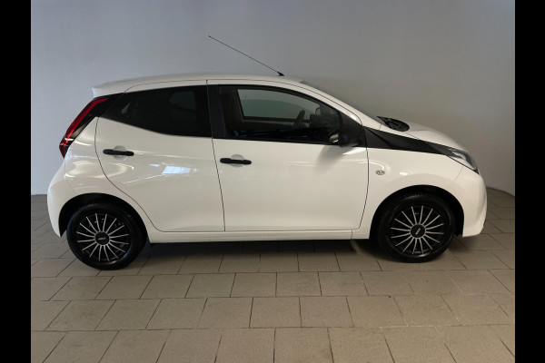 Toyota Aygo 1.0 VVT-i x-fun AIRCO LIMITER ELEK RAMEN CENT VERG SPARCO 5DRS NIEUWSTAAT