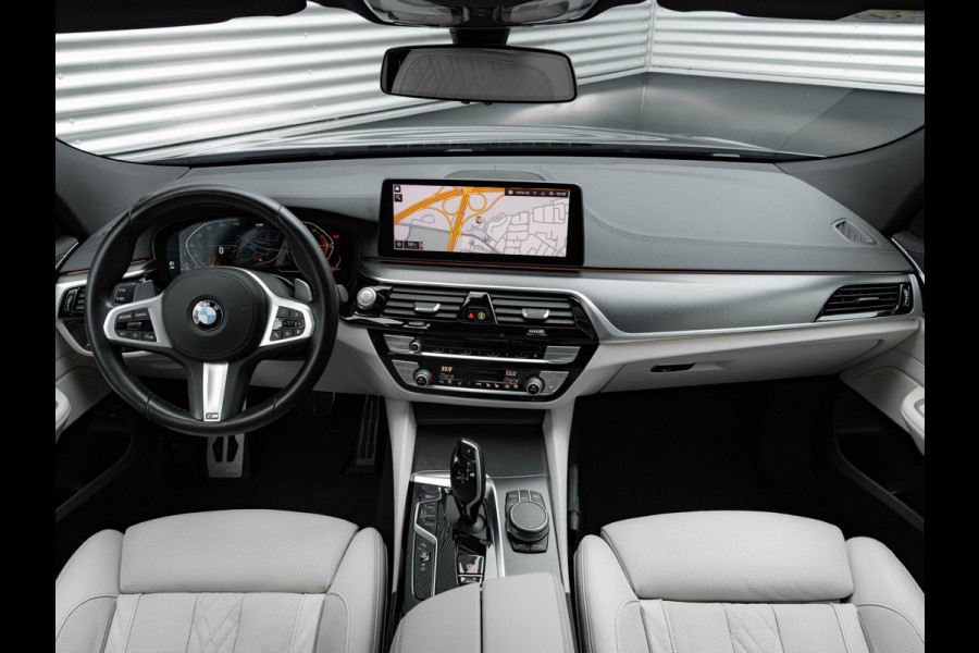 BMW 6 Serie Gran Turismo 640i xDrive M-Sport - Pano - Adaptive Air - Trekhaak - Stoelventilatie