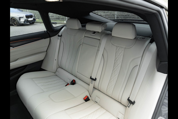 BMW 6 Serie Gran Turismo 640i xDrive M-Sport - Pano - Adaptive Air - Trekhaak - Stoelventilatie