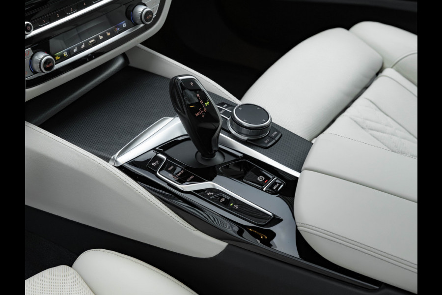 BMW 6 Serie Gran Turismo 640i xDrive M-Sport - Pano - Adaptive Air - Trekhaak - Stoelventilatie