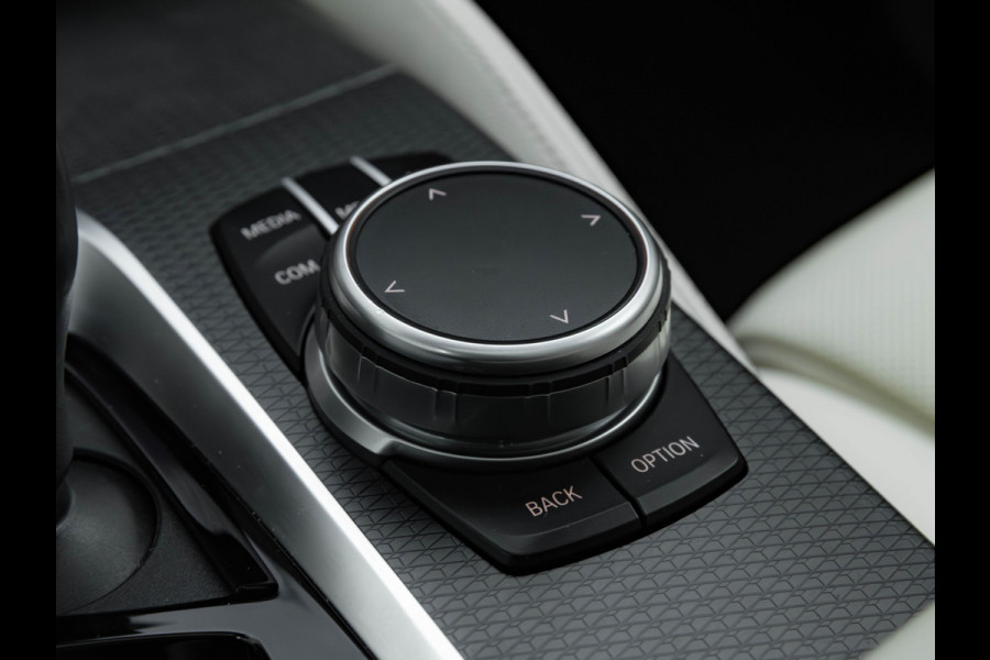 BMW 6 Serie Gran Turismo 640i xDrive M-Sport - Pano - Adaptive Air - Trekhaak - Stoelventilatie