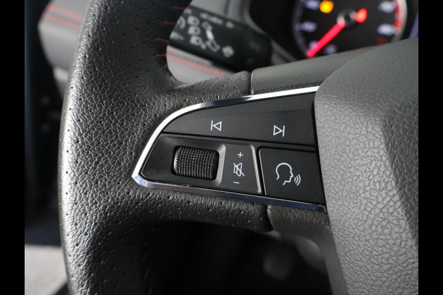 Seat Ibiza 1.0 TSI FR INTENSE 1e EIG.GARANTIE TOT 9-2030** CLIMA.CRUISE.PDC V+A .NAVI.CAMERA Seat Ibiza 1.0 TSI FR INTENSE 1e EIG.GARANTIE TOT 9-2030** CLIMA.CRUISE.PDC V+A .NAVI.CAMERA