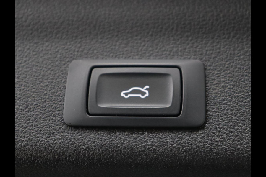 Audi A6 55 TFSI e quattro Competition | Panoramadak | Trekhaak | Leder | Stoelverwarming | Memory | Adaptive cruise | Carplay | Sfeerverlichting | Navigatie | Virtual Cockpit | Matrix LED | PHEV | Plug In