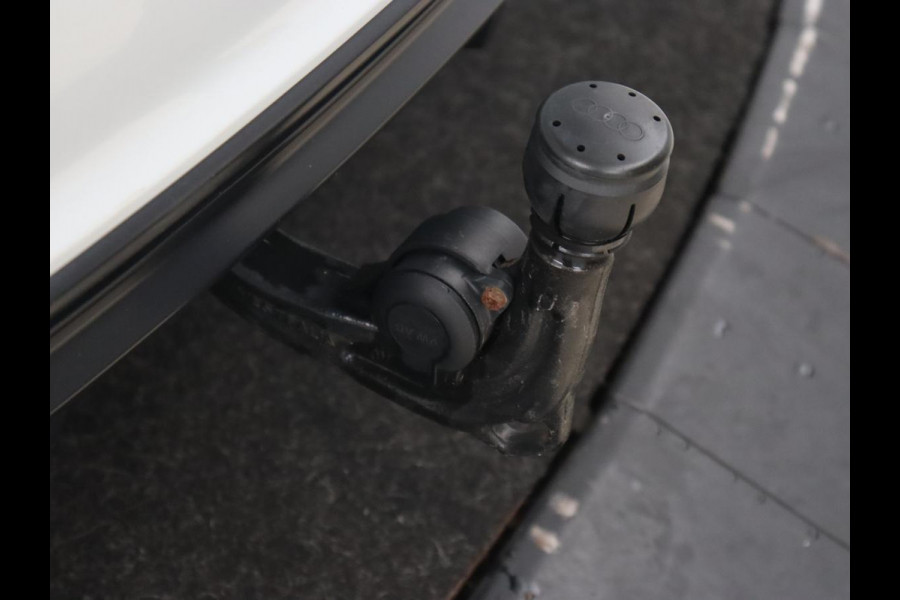 Audi A6 55 TFSI e quattro Competition | Panoramadak | Trekhaak | Leder | Stoelverwarming | Memory | Adaptive cruise | Carplay | Sfeerverlichting | Navigatie | Virtual Cockpit | Matrix LED | PHEV | Plug In