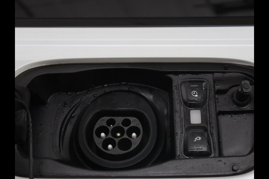 Audi A6 55 TFSI e quattro Competition | Panoramadak | Trekhaak | Leder | Stoelverwarming | Memory | Adaptive cruise | Carplay | Sfeerverlichting | Navigatie | Virtual Cockpit | Matrix LED | PHEV | Plug In