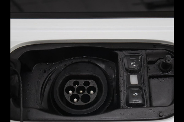 Audi A6 55 TFSI e quattro Competition | Panoramadak | Trekhaak | Leder | Stoelverwarming | Memory | Adaptive cruise | Carplay | Sfeerverlichting | Navigatie | Virtual Cockpit | Matrix LED | PHEV | Plug In