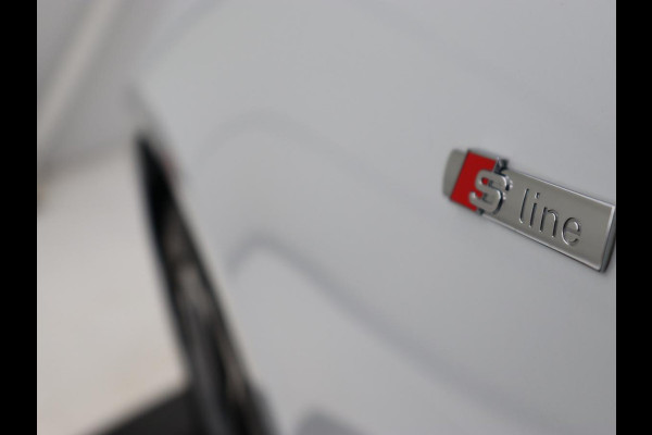 Audi A6 55 TFSI e quattro Competition | Panoramadak | Trekhaak | Leder | Stoelverwarming | Memory | Adaptive cruise | Carplay | Sfeerverlichting | Navigatie | Virtual Cockpit | Matrix LED | PHEV | Plug In