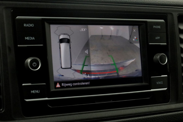 Volkswagen Crafter 35 2.0 TDI 140pk L3H3 (L2H2) DSG-Automaat Comfortline Laadklep 500kg 04-2022 Volkswagen Crafter 35 2.0 TDI 140pk L3H3 (L2H2) DSG-Automaat Comfortline Laadklep 500kg 04-2022