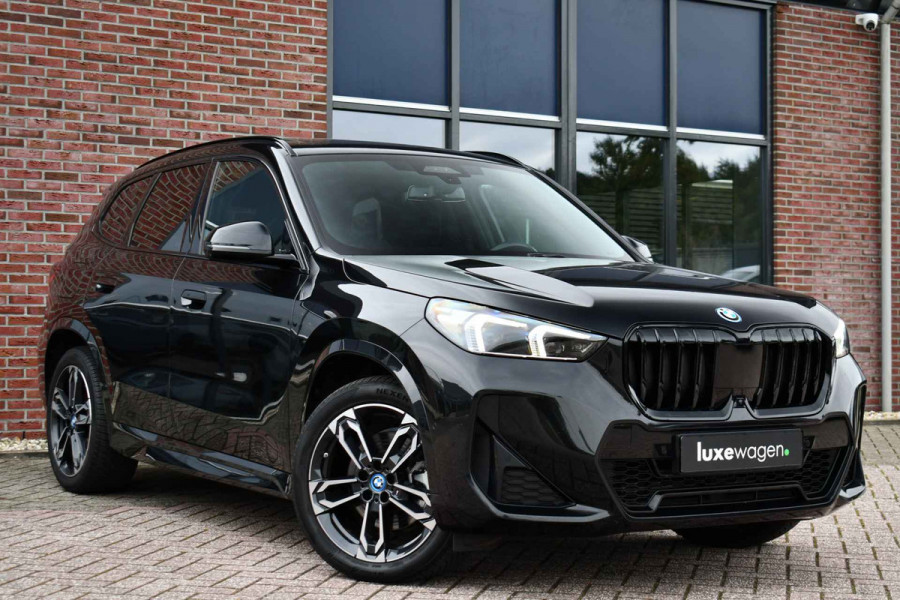 BMW X1 xDrive30e M-Sport Pano ACC 360-cam HUD El-zetel 19inch BMW X1 xDrive30e M-Sport Pano ACC 360-cam HUD El-zetel 19inch