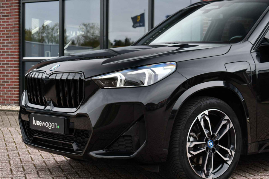 BMW X1 xDrive30e M-Sport Pano ACC 360-cam HUD El-zetel 19inch BMW X1 xDrive30e M-Sport Pano ACC 360-cam HUD El-zetel 19inch