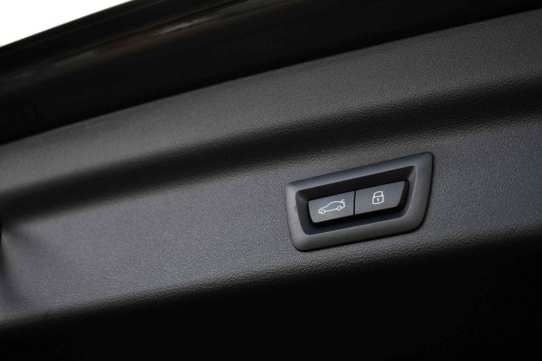 BMW X1 xDrive30e M-Sport Pano ACC 360-cam HUD El-zetel 19inch BMW X1 xDrive30e M-Sport Pano ACC 360-cam HUD El-zetel 19inch