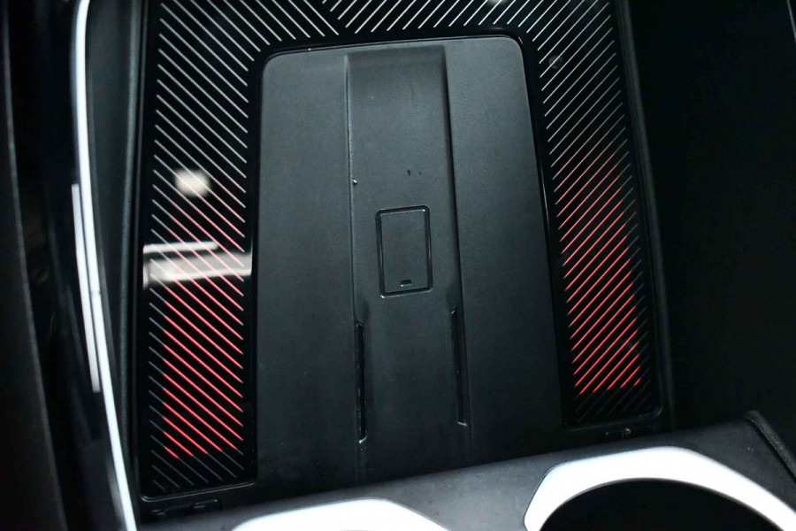 BMW X1 xDrive30e M-Sport Pano ACC 360-cam HUD El-zetel 19inch BMW X1 xDrive30e M-Sport Pano ACC 360-cam HUD El-zetel 19inch