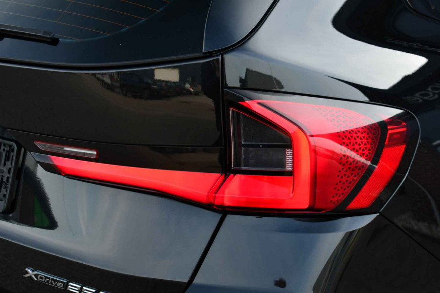 BMW X1 xDrive30e M-Sport Pano ACC 360-cam HUD El-zetel 19inch BMW X1 xDrive30e M-Sport Pano ACC 360-cam HUD El-zetel 19inch