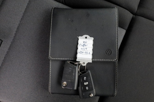 Volkswagen Crafter 35 2.0 TDI 177pk RWD L3H3 (L2H2) D.C. LED/ACC/Navi/Camera Trekhaak 3500kg 08-2019